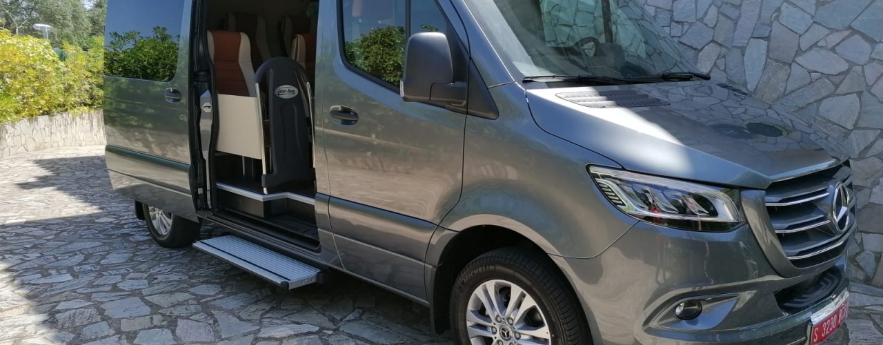 Минивен премиум класса Mercedes для индивидуальных экскурсий и трансферов