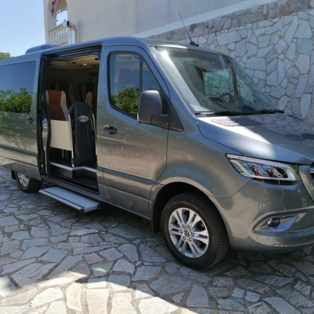 Минивен премиум класса Mercedes для индивидуальных экскурсий и трансферов
